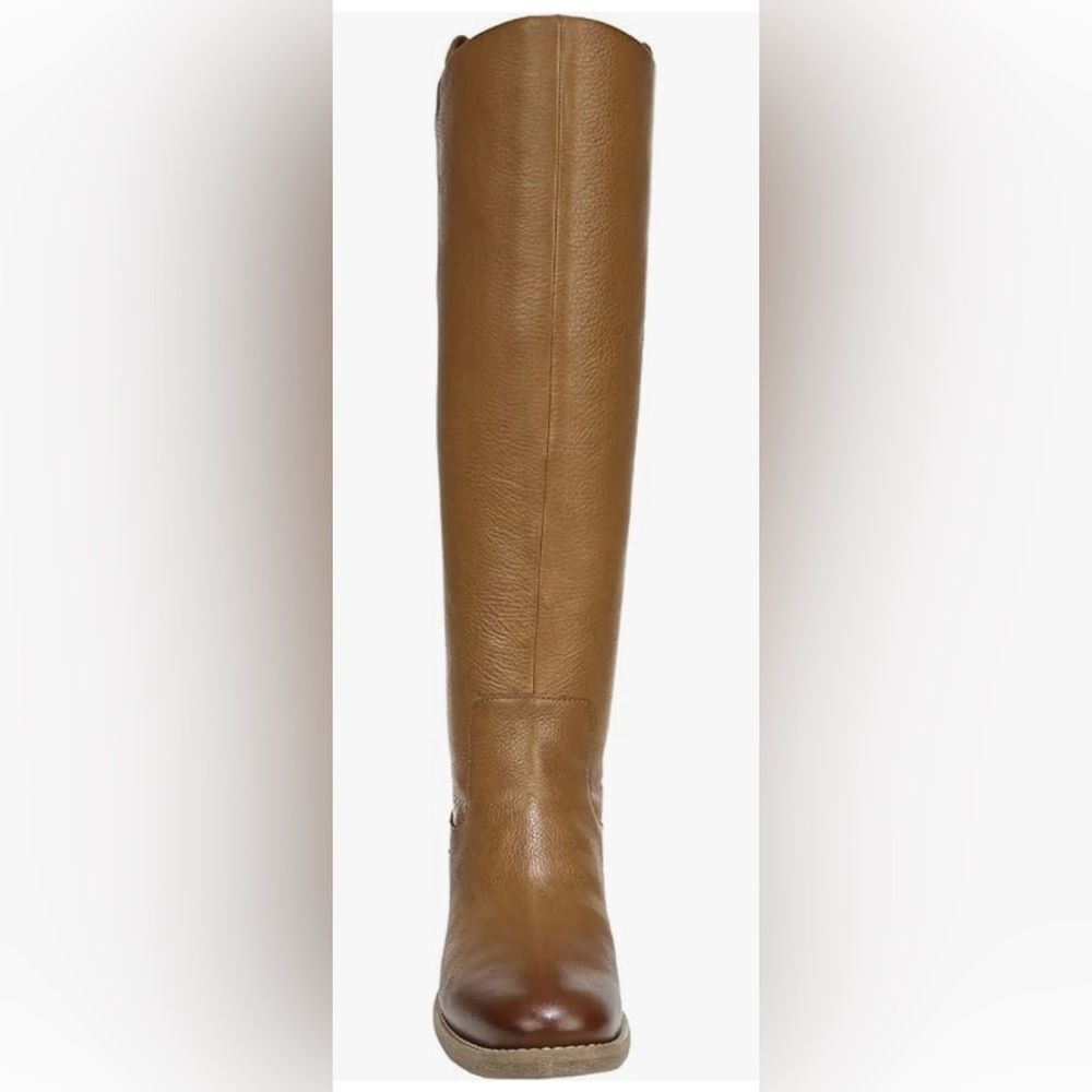 NWT.👢Leather. Brown/tan. Knee high. Wide calf boots. Franco Sarto.